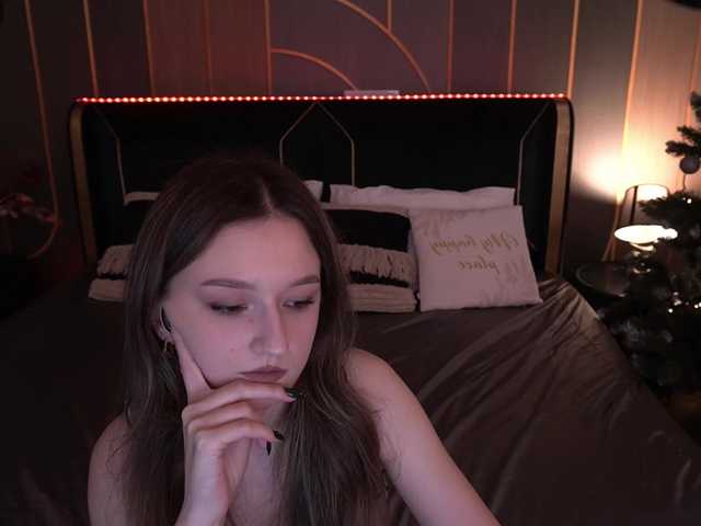 CyrenaLuxe – webcam model profile photo