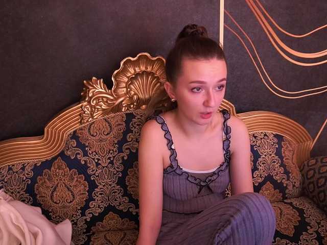 CyrenaLuxe's BongaCams show and profile