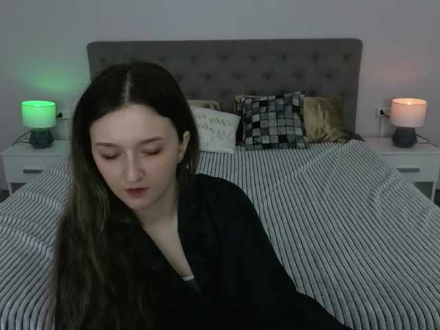 CyrenaLuxe's BongaCams show and profile