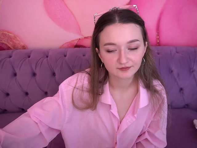 CyrenaLuxe – webcam model profile photo