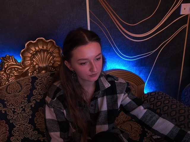 CyrenaLuxe's BongaCams show and profile