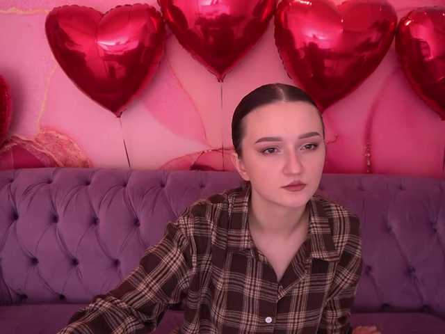 CyrenaLuxe's BongaCams show and profile