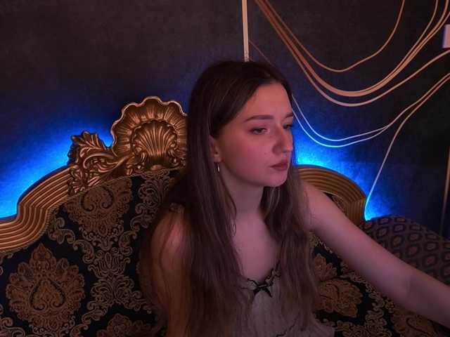 CyrenaLuxe – webcam model profile photo