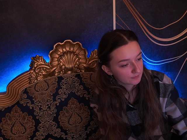 CyrenaLuxe's BongaCams show and profile