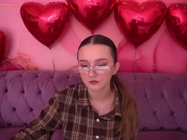 CyrenaLuxe's BongaCams show and profile