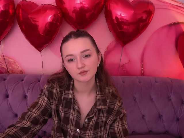 CyrenaLuxe's BongaCams show and profile