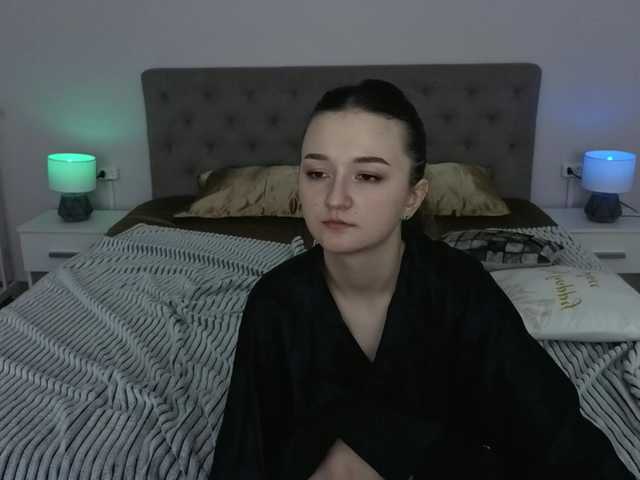 CyrenaLuxe's BongaCams show and profile