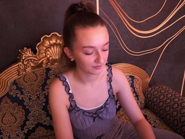 CyrenaLuxe's BongaCams show and profile