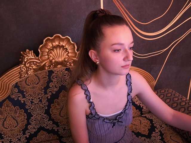 CyrenaLuxe – webcam model profile photo