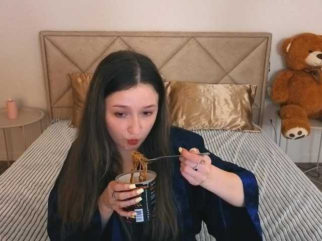 CyrenaLuxe's BongaCams show and profile