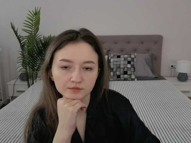 CyrenaLuxe's BongaCams show and profile