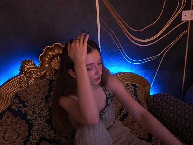 CyrenaLuxe's BongaCams show and profile