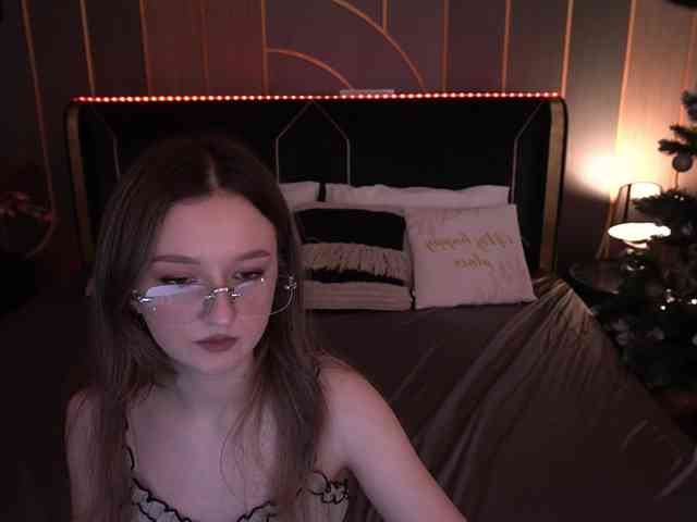 CyrenaLuxe webcam
