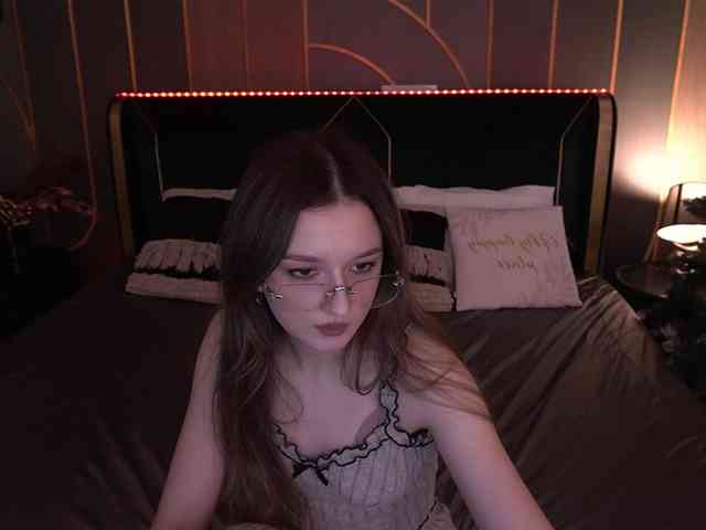 CyrenaLuxe webcam