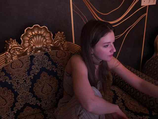 CyrenaLuxe Live Webcam on BongaCams