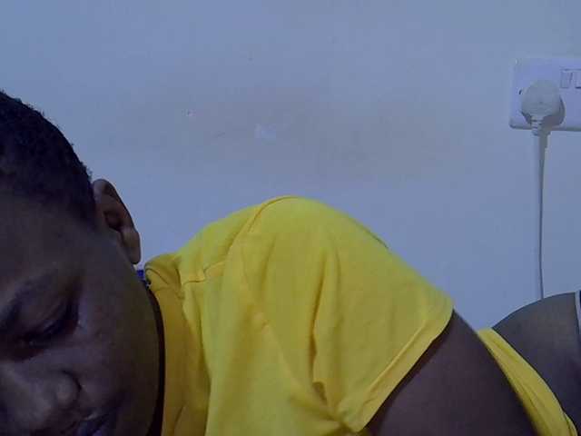 Queen-fantacy live cam profile