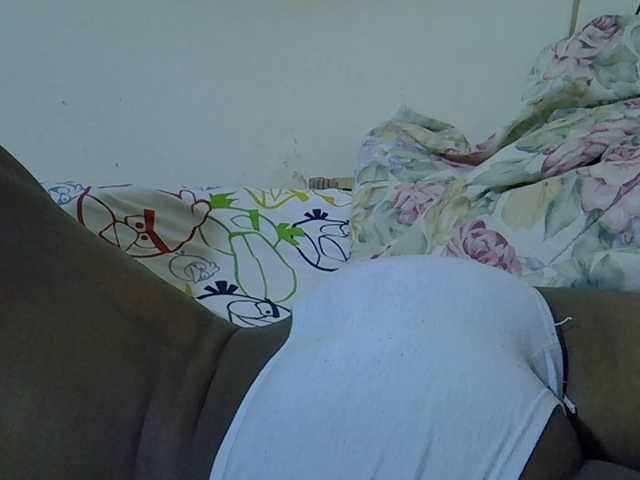 Queen-fantacy streaming on Webcambliss