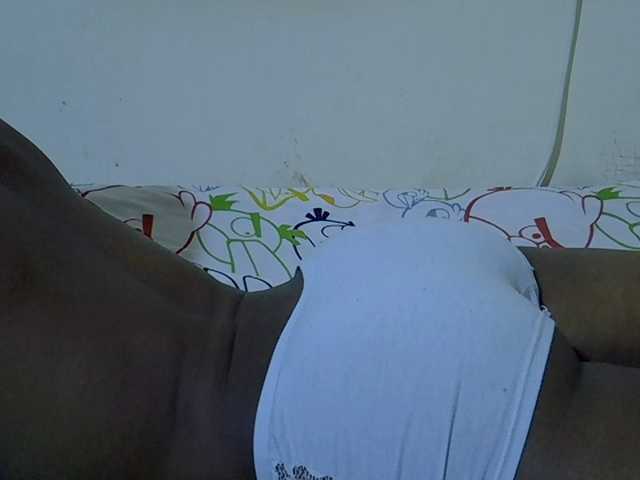 Queen-fantacy streaming on Webcambliss