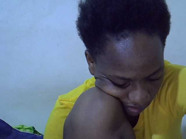 le modèle Queen-fantacy est en webcam porno dans un show sur le site bongacams, il possède les tags suivants: Ebony,Brunette,Trimmed