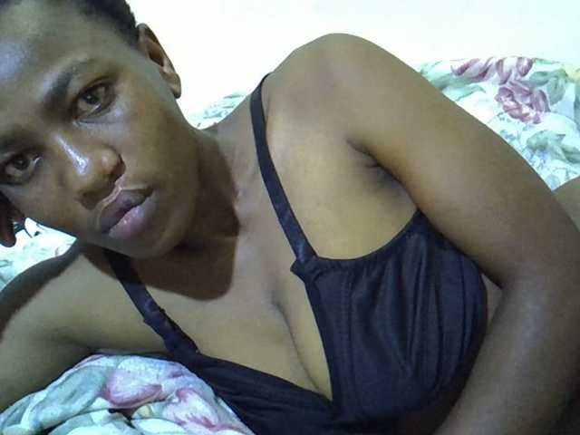 Queen-fantacy's BongaCams show and profile