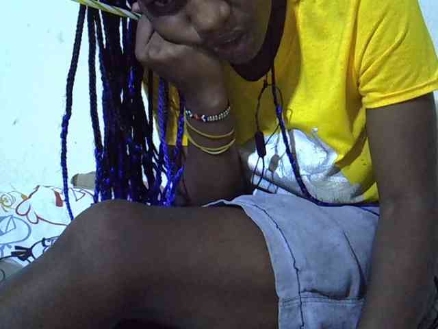 Queen-fantacy webcam