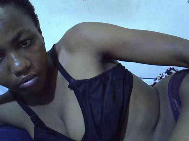 Queen-fantacy webcam