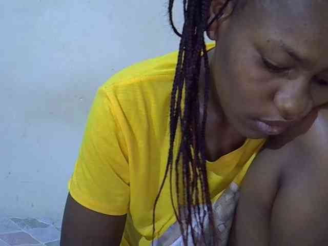 Queen-fantacy webcam