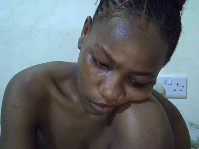 Queen-fantacy webcam