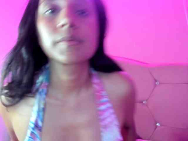CanelaEbony19 webcam