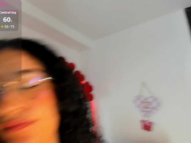 misslyaux's BongaCams show and profile