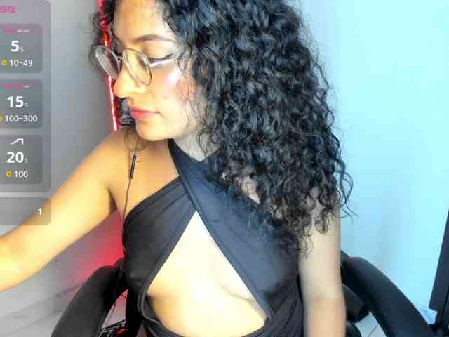 misslyaux Live Webcam on BongaCams