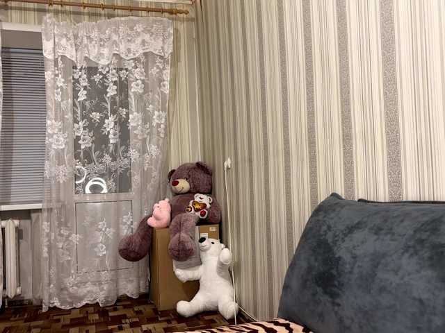 CameliaHovermale live room