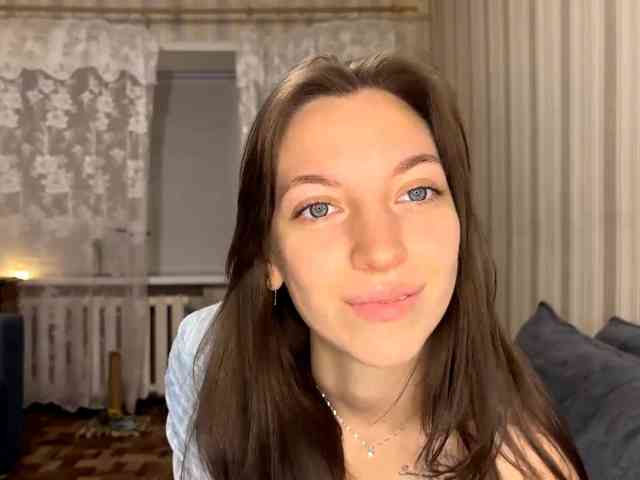 CameliaHovermale webcam