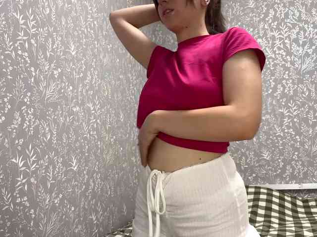 CameliaHovermale webcam