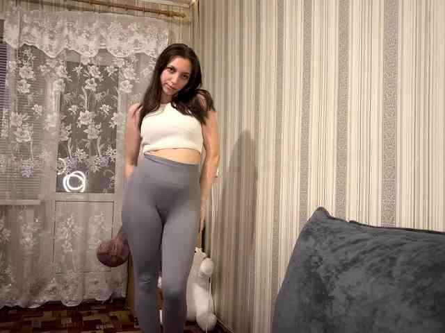 CameliaHovermale webcam