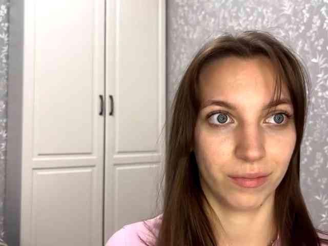 CameliaHovermale webcam