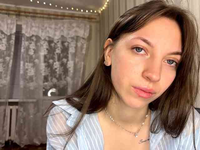 CameliaHovermale webcam