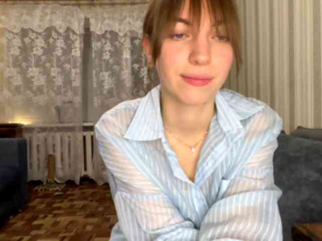 CameliaHovermale webcam