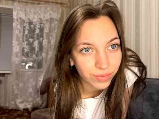 CameliaHovermale webcam