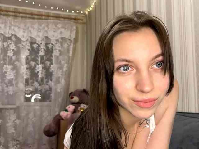 CameliaHovermale webcam