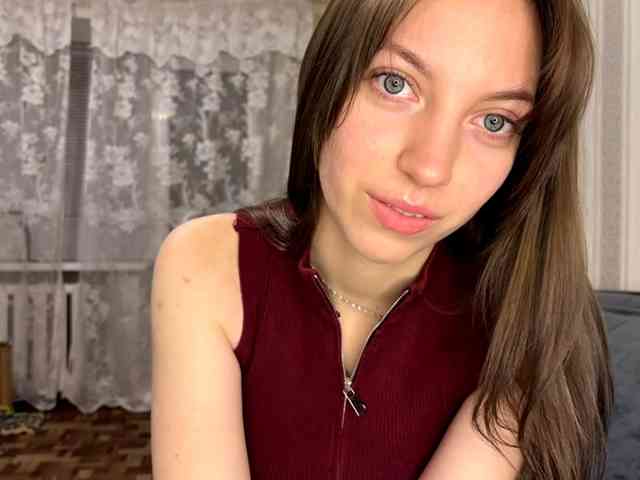 CameliaHovermale webcam