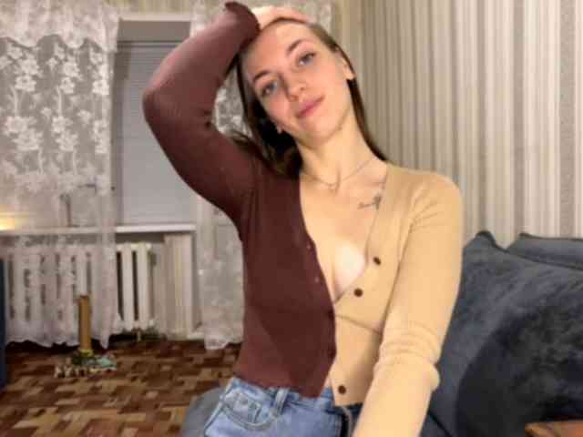 CameliaHovermale webcam