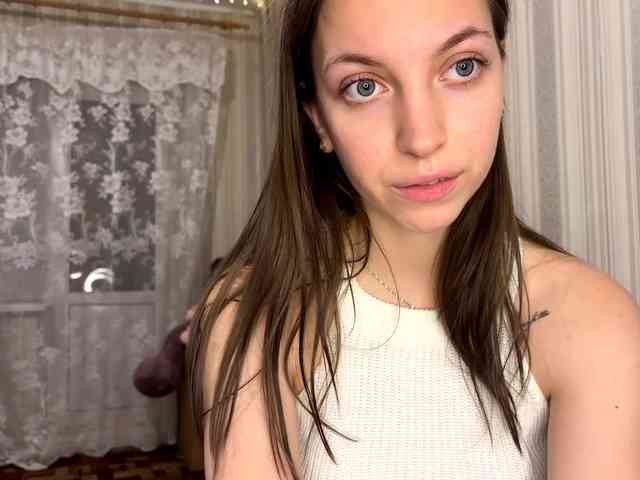 CameliaHovermale webcam