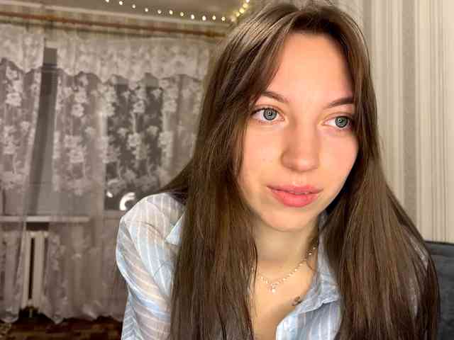 CameliaHovermale webcam