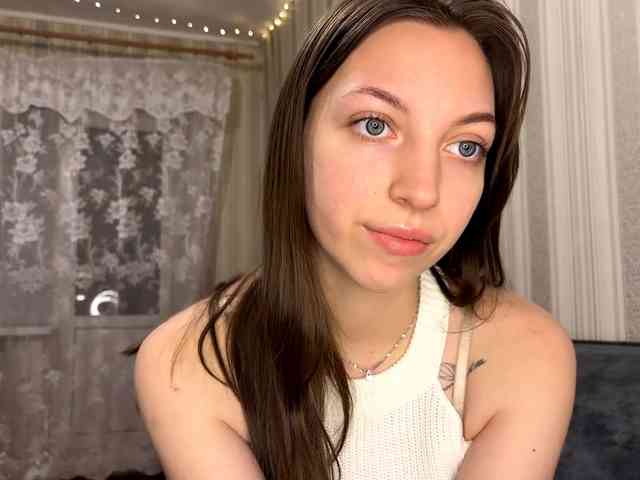 CameliaHovermale webcam