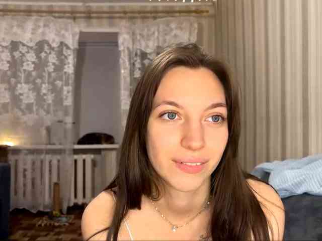 CameliaHovermale webcam