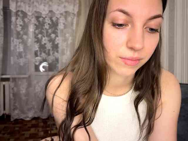 CameliaHovermale webcam