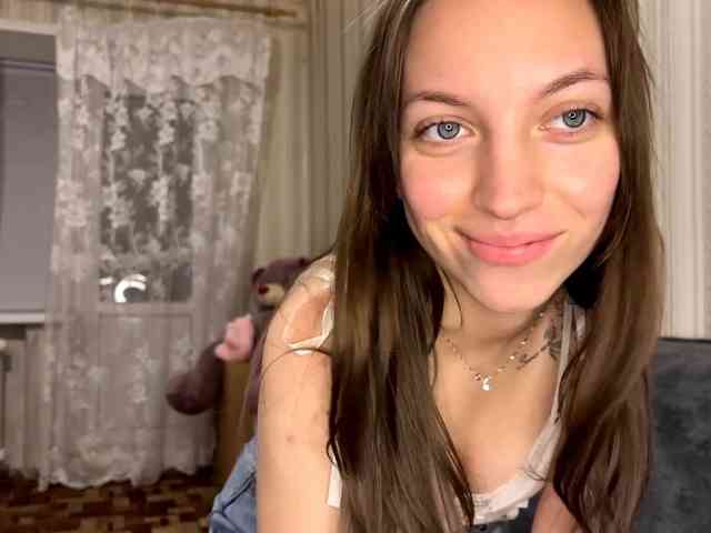 CameliaHovermale webcam