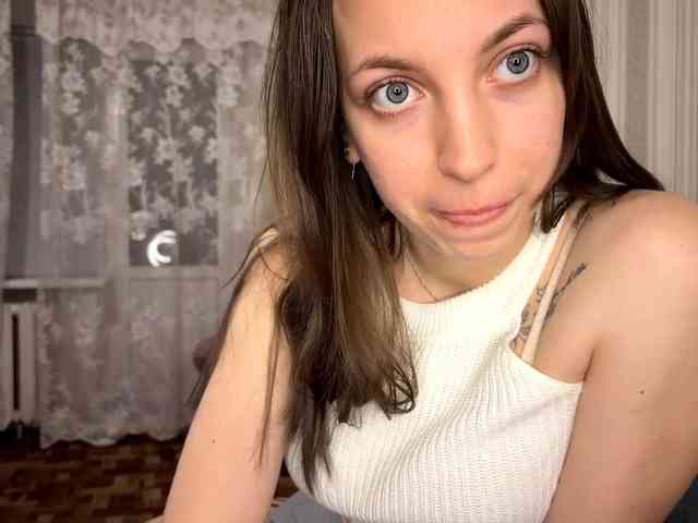 CameliaHovermale webcam