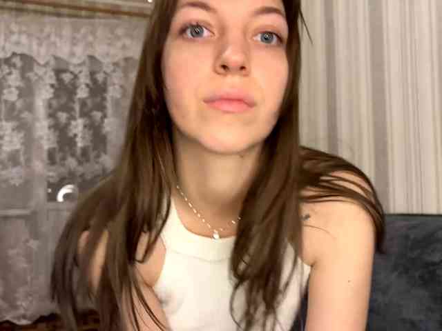 CameliaHovermale webcam